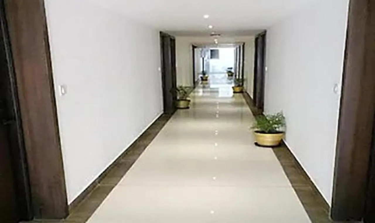 Fabhotel Prime D Chandlier Kochi India